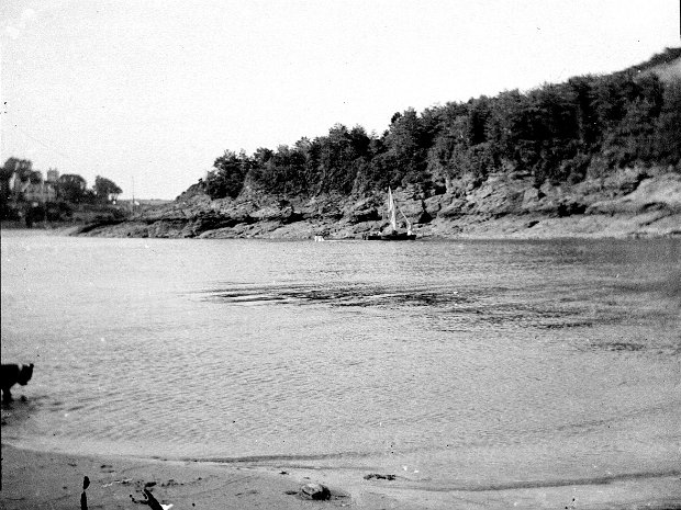 Salcombe, Devon Alice's sister, Edith, retired to Salcombe with her husband, Tom Simmons