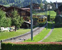 Nikon_20150812_075434 The train coming down from Grindelwald Dorf past Nirggenstrasse